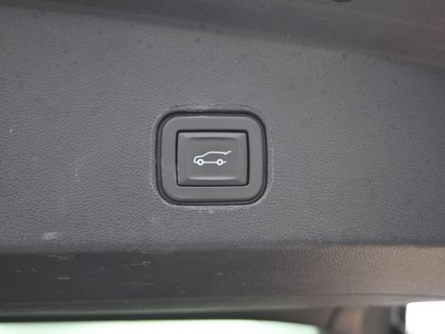 Used 2024 Cadillac Lyriq Luxury AWD/4WD image 16