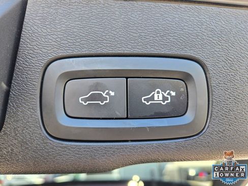 Used 2024 Volvo XC60 B5 Plus AWD/4WD image 21
