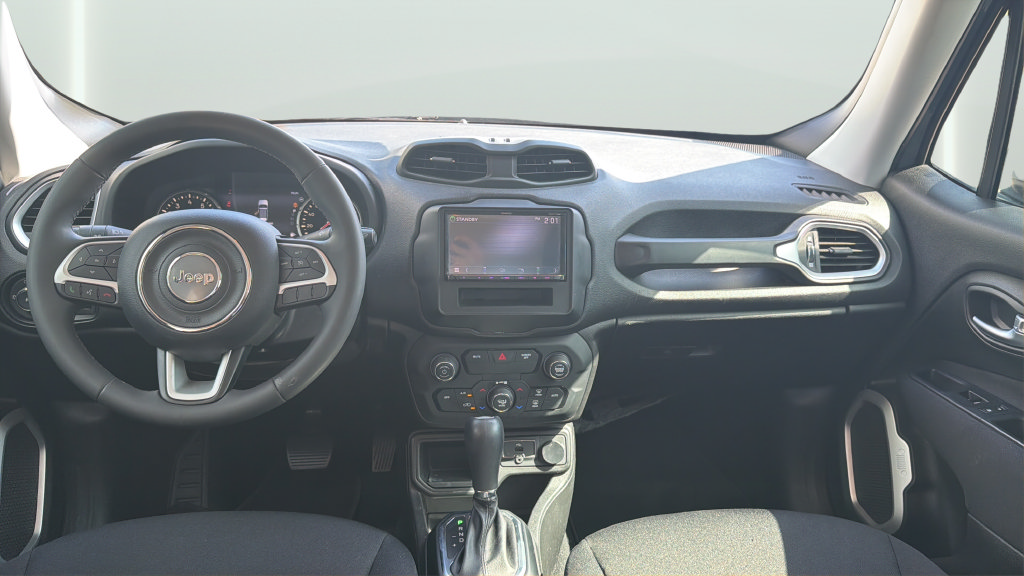 Used 2018 Jeep Renegade Latitude w/ UConnect 8.4 Nav Group FWD image 22
