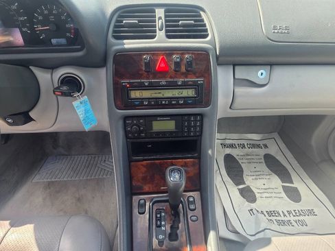 Used 2000 Mercedes-Benz CLK 320 Coupe image 14