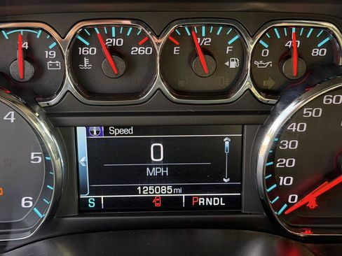 Used 2018 Chevrolet Silverado 1500 LT w/ All Star Edition AWD/4WD image 19