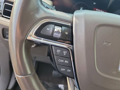 Used 2021 Lincoln Nautilus FWD w/ Equipment Group 101A image 25