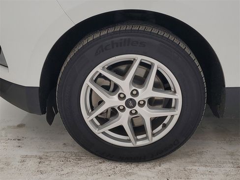 Used 2023 Ford Edge SEL image 8