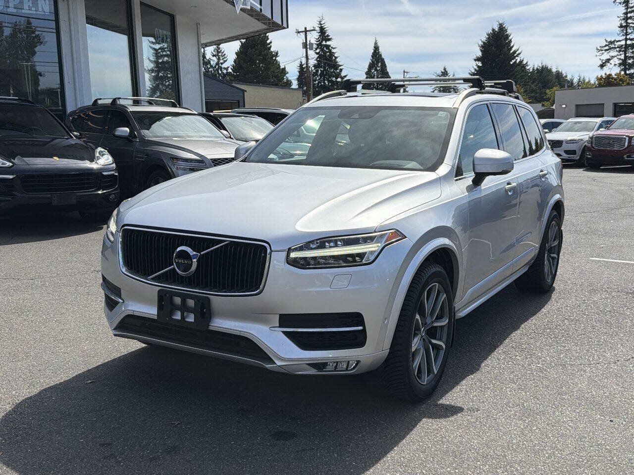 Used 2017 Volvo XC90 T6 Momentum w/ Vision Package AWD/4WD image 1