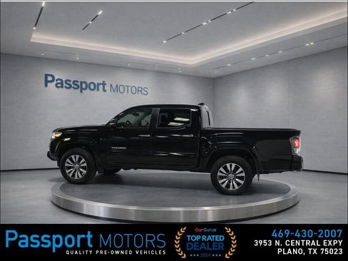 Used 2022 Toyota Tacoma Limited RWD image 4