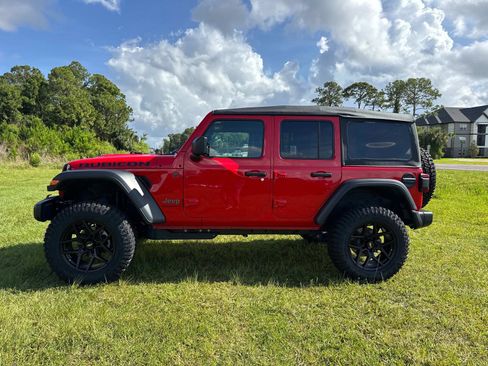 Certified 2026 Jeep Wrangler Unlimited Rubicon AWD/4WD image 6