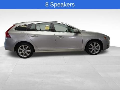 Used 2016 Volvo V60 T5 Premier w/ Convenience Package image 7