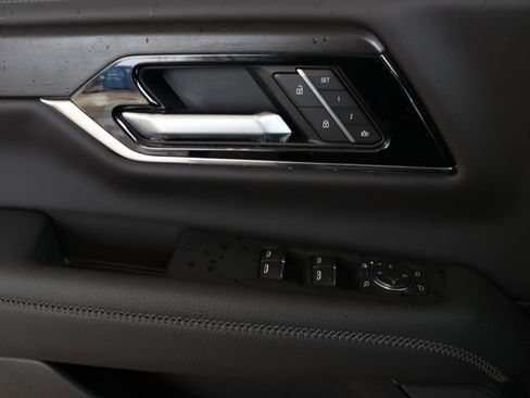 New 2026 GMC Yukon Denali w/ Sun & Power Step Package image 21