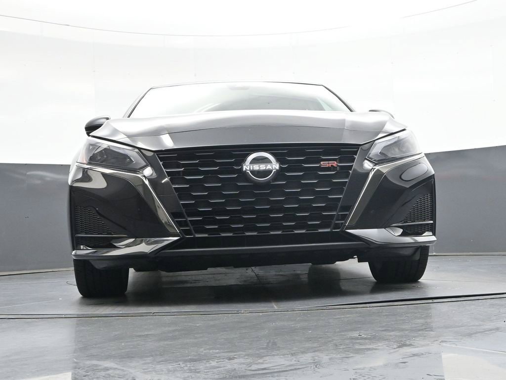 Certified 2025 Nissan Altima 2.5 SR FWD image 39
