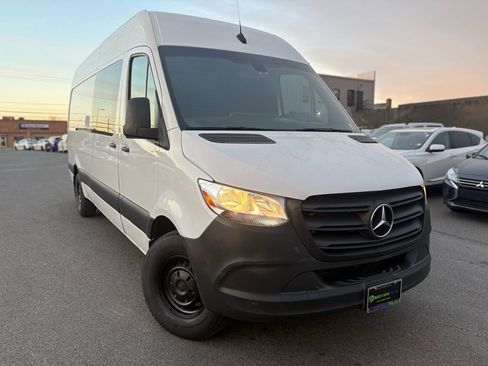 Used 2020 Mercedes-Benz Sprinter 2500 image 3