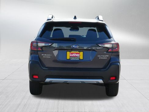 Used 2024 Subaru Outback Touring AWD/4WD image 6