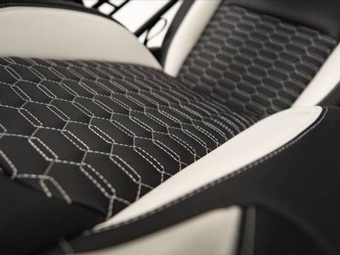 Used 2025 Jeep Gladiator Sport image 25