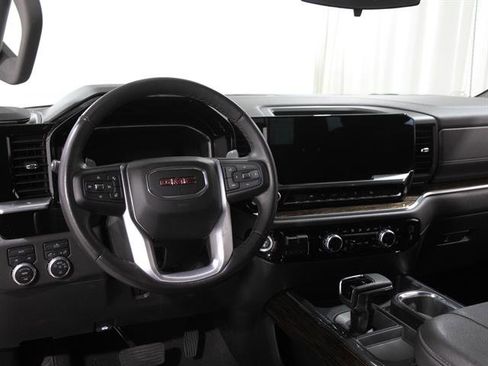 Used 2023 GMC Sierra 1500 Elevation w/ Preferred Package image 7