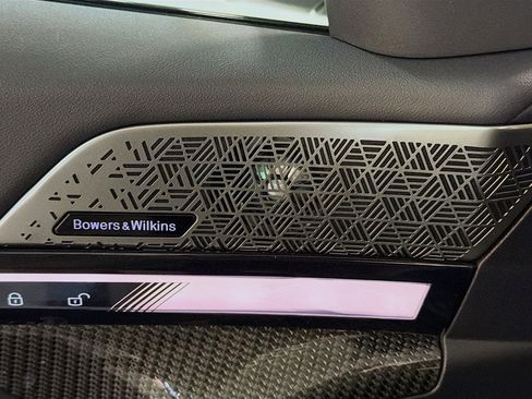 New 2026 BMW 550e xDrive w/ Executive Package image 24