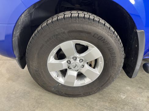 Used 2012 Nissan Frontier SV image 24