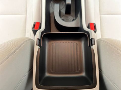 Used 2025 Hyundai Kona SEL FWD image 36