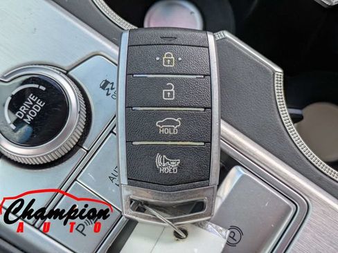 Used 2019 Genesis G70 3.3T Design RWD image 31