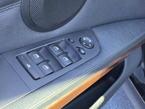 Used 2011 BMW 335i xDrive Sedan image 15