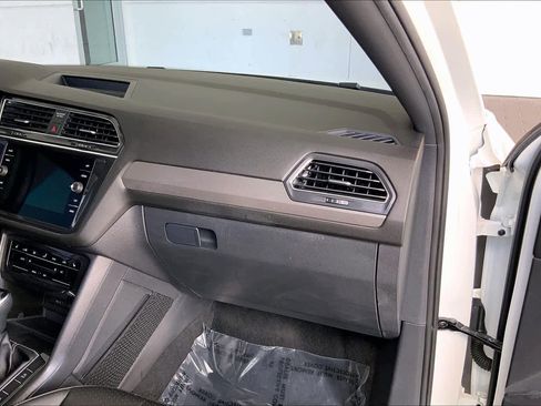 Used 2023 Volkswagen Tiguan SE R-Line FWD image 19