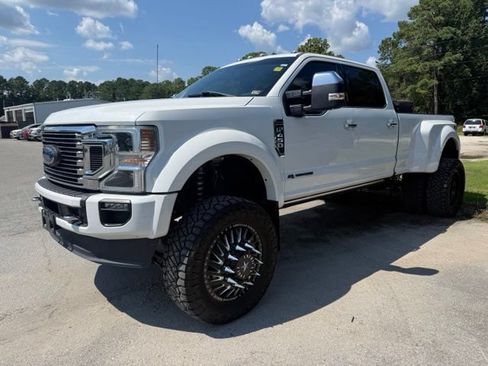 Used 2022 Ford F450 Platinum w/ FX4 Off-Road Package AWD/4WD image 1