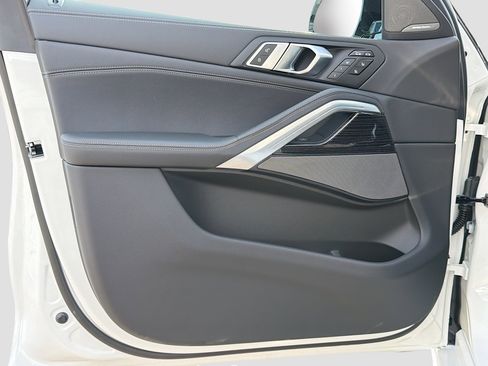 New 2026 BMW X6 xDrive40i w/ Executive Package image 22