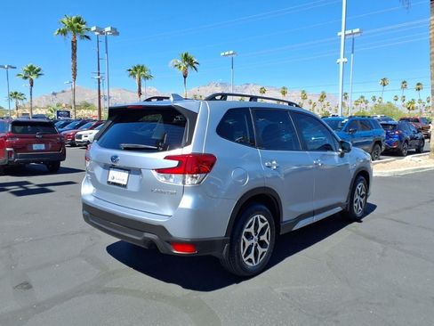 Used 2023 Subaru Forester Premium AWD/4WD image 10