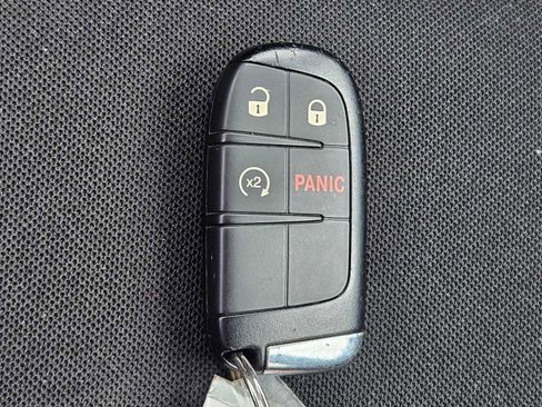 Used 2023 Jeep Renegade Trailhawk AWD/4WD image 36