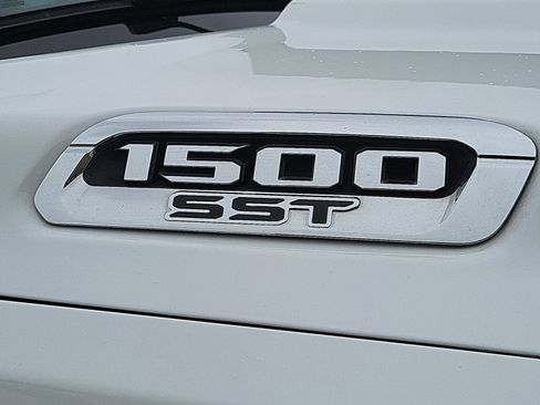Used 2025 RAM 1500 Laramie w/ Laramie Southwest Edition AWD/4WD image 32