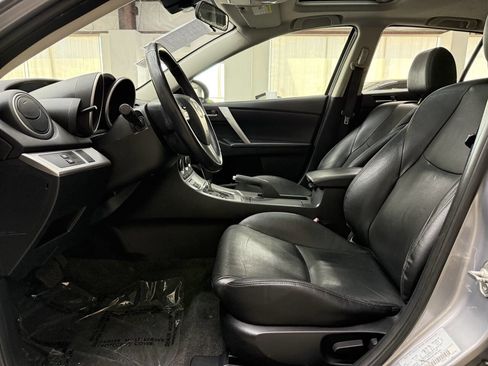 Used 2011 MAZDA MAZDA3 s Grand Touring w/ Tech Pkg FWD image 11