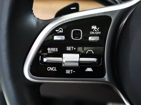 Used 2022 Mercedes-Benz GLS 580 GLS 580 image 4