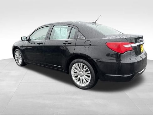 Used 2013 Chrysler 200 LX image 5