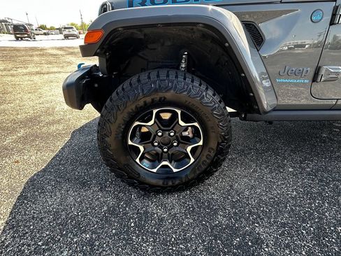 Used 2023 Jeep Wrangler Unlimited Rubicon 4xe w/ Cold Weather Group AWD/4WD image 38