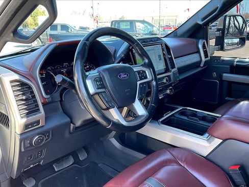 Used 2022 Ford F250 Platinum w/ FX4 Off-Road Package image 13