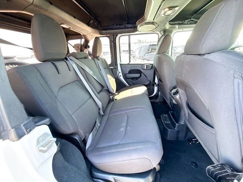 Used 2023 Jeep Wrangler Unlimited w/ Cold Weather Group image 31