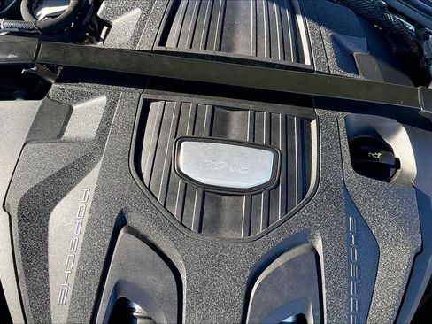 Used 2021 Porsche Panamera image 33