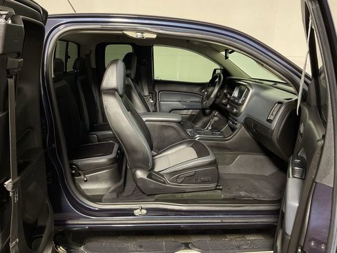 Used 2018 Chevrolet Colorado Z71 w/ Centennial Edition image 32