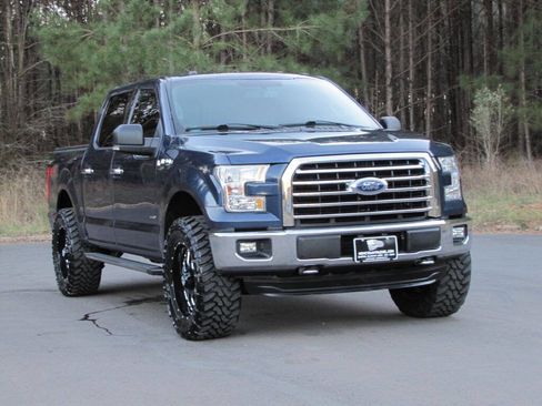 Used 2015 Ford F150 XLT w/ Equipment Group 302A Luxury image 8