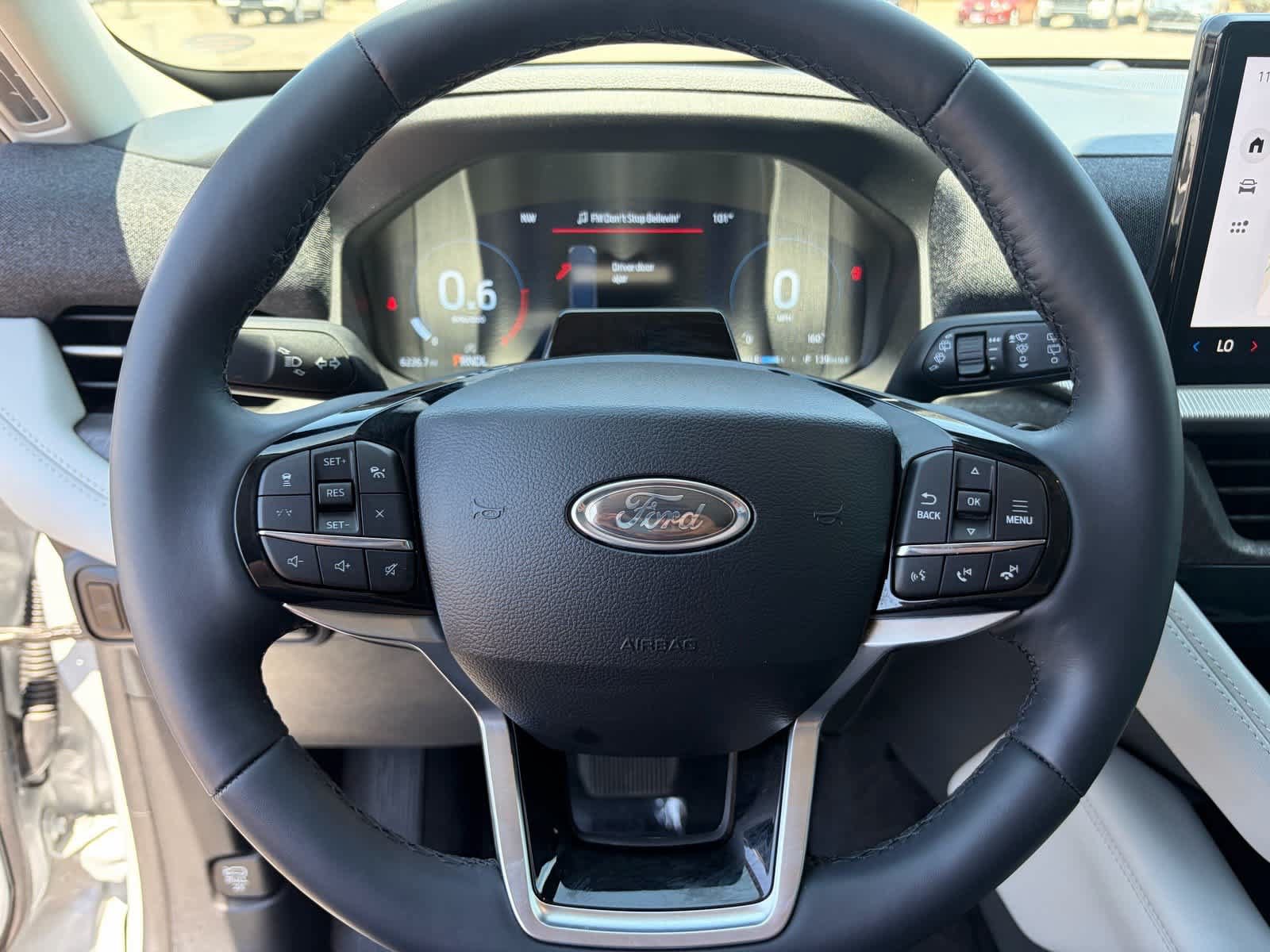 Used 2025 Ford Explorer Platinum w/ Ultimate Package AWD/4WD image 15