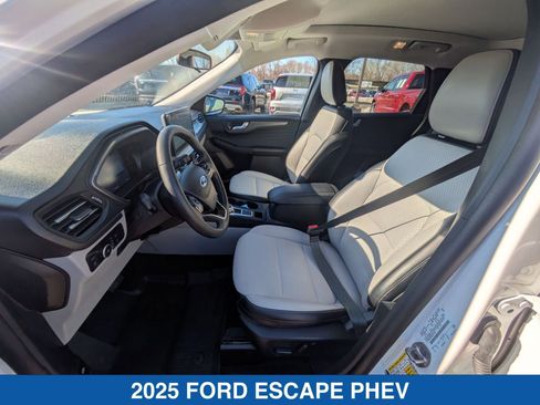 Used 2025 Ford Escape Base image 27