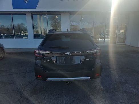 Used 2023 Subaru Outback Limited image 4