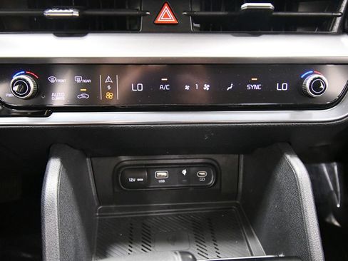 Certified 2023 Kia Sportage EX AWD/4WD image 26