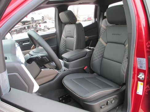 New 2026 GMC Canyon Denali image 11