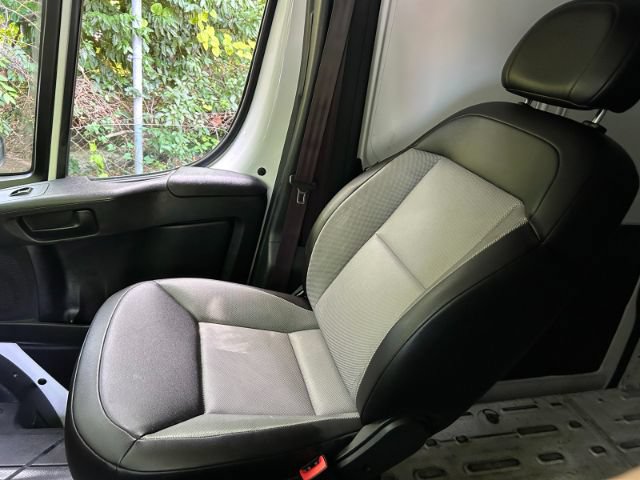 Used 2025 RAM ProMaster 2500 w/ Convenience Group FWD image 26