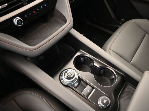 New 2026 Ford Explorer Active AWD/4WD image 30