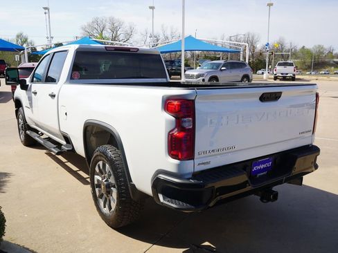 Used 2025 Chevrolet Silverado 2500 Custom w/ Custom Value Package AWD/4WD image 12