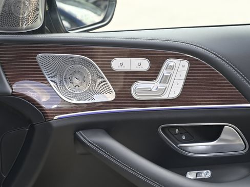 Used 2023 Mercedes-Benz Maybach GLS 600 4MATIC image 64