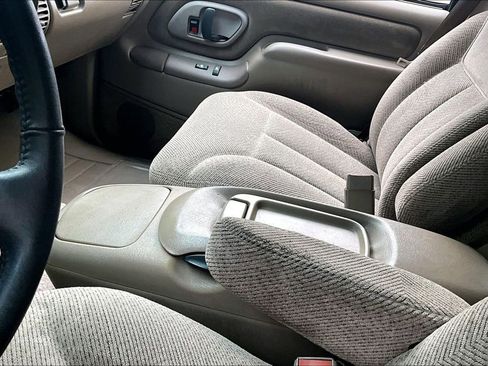 Used 1997 Chevrolet Tahoe LS image 15