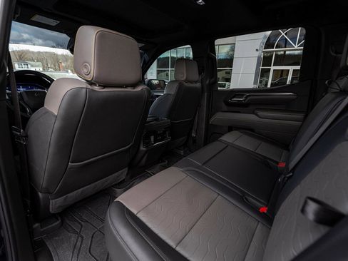 Used 2024 Chevrolet Silverado 1500 ZR2 w/ Technology Package image 22