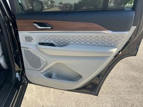 Certified 2021 Jeep Grand Cherokee L Summit w/ Advanced Protech Group IV AWD/4WD image 38