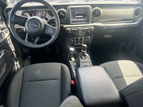 Used 2023 Jeep Wrangler Unlimited AWD/4WD image 23